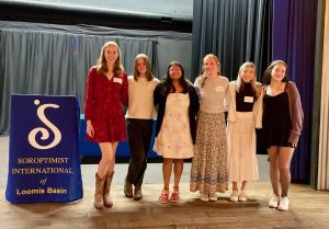 High School Students won education awards